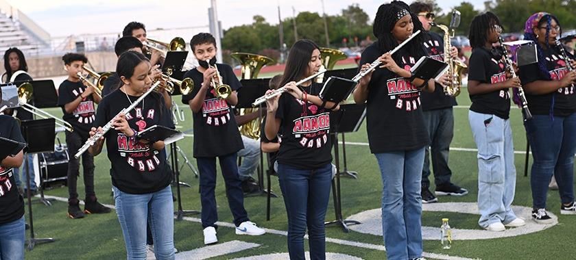 Band Extravaganza Ignites Crowd 