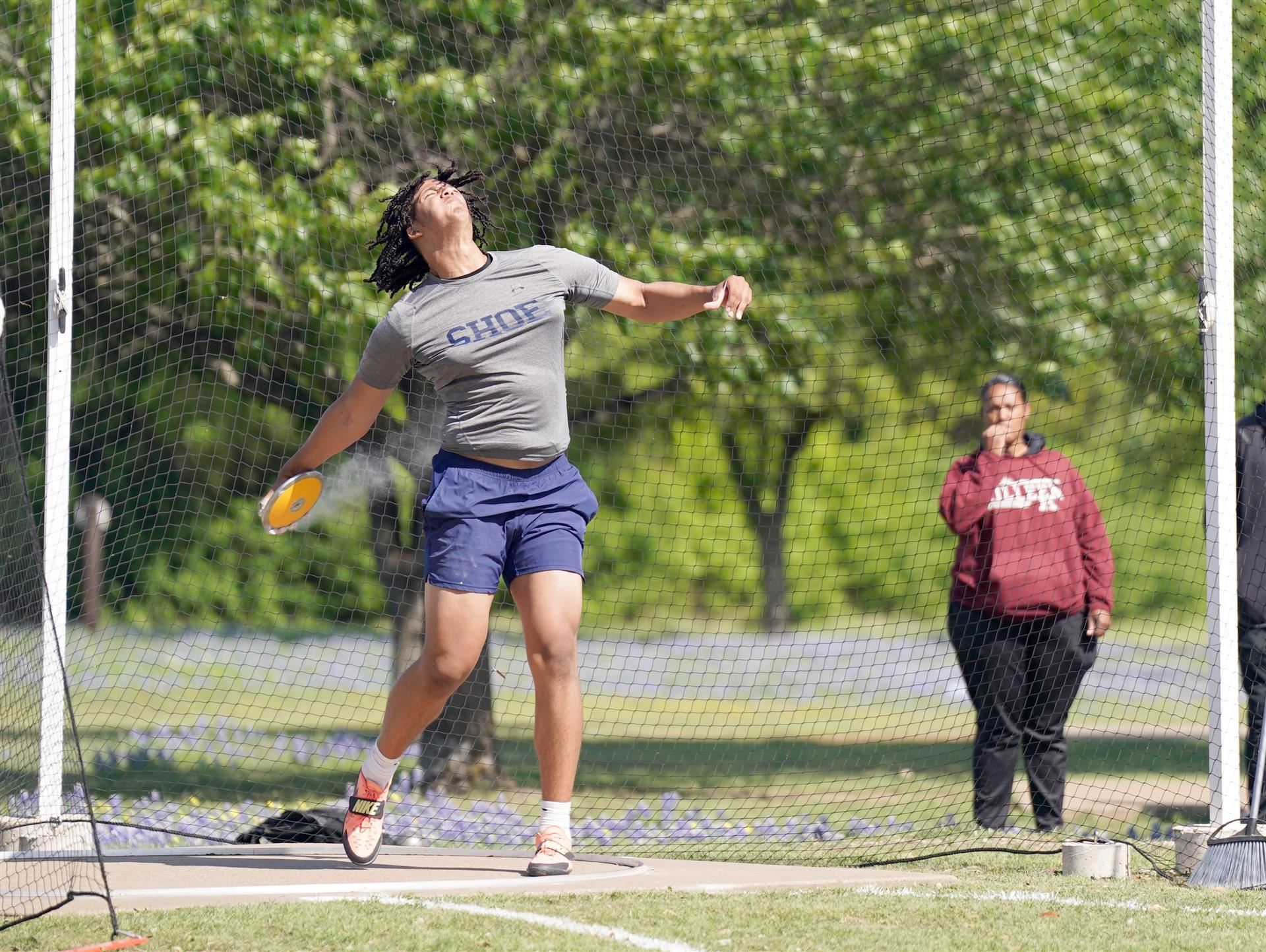 Discus throw 4-10