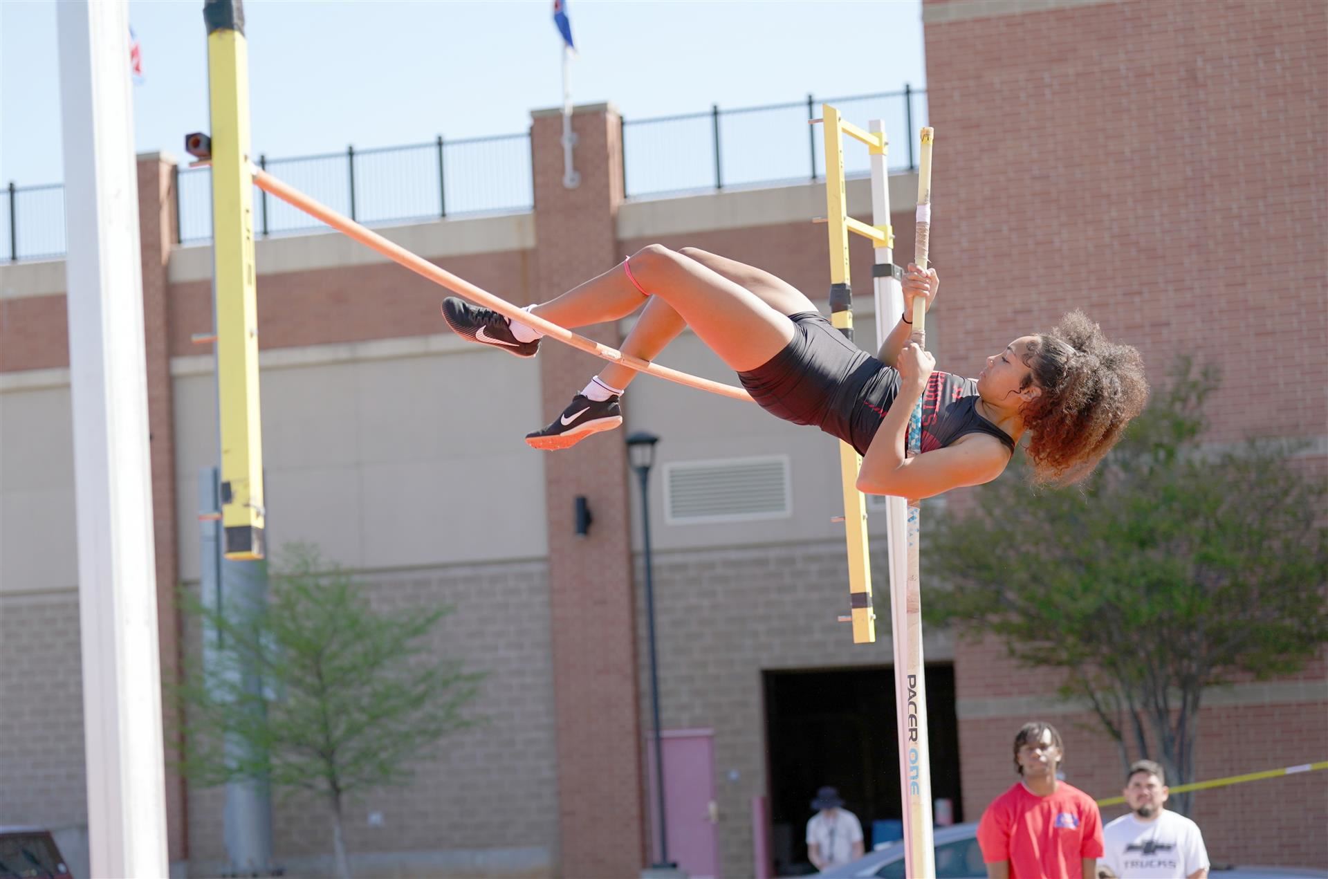 Pole vault 4-10