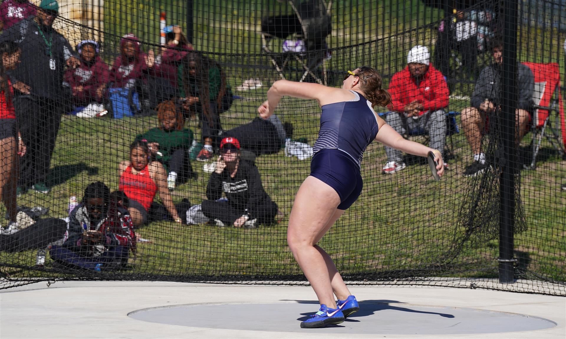 Throwing the discus