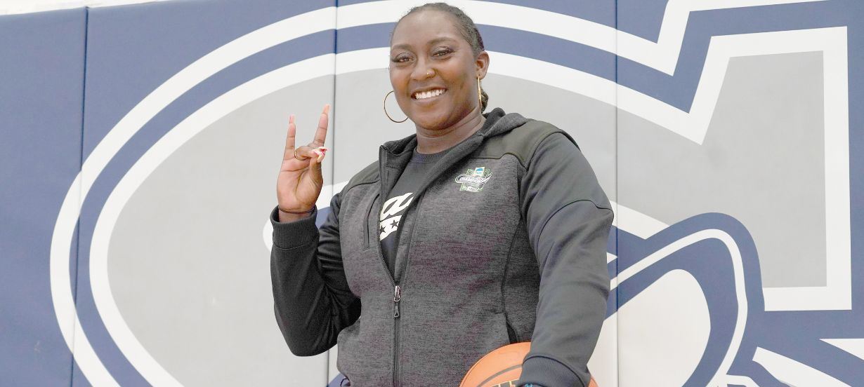  Coach Hicks-Shoemaker