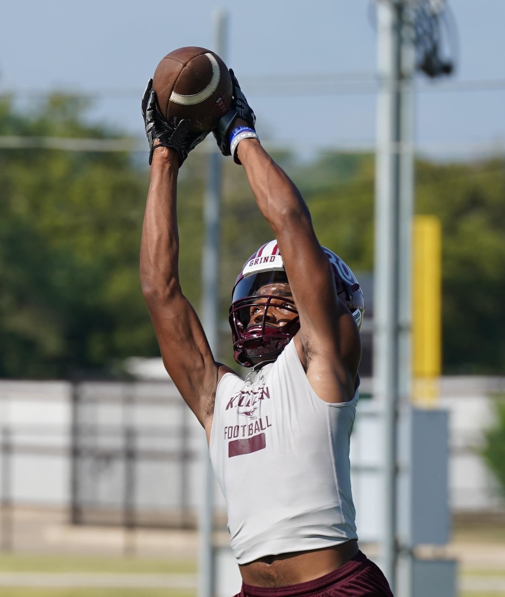 Receiver catches the ball