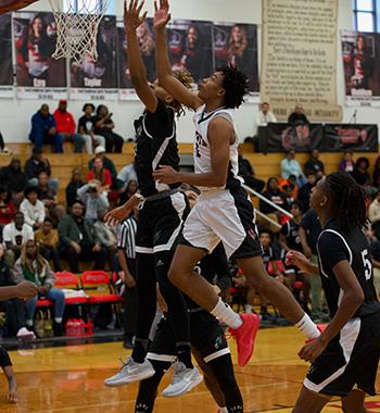 Eagles, Knights collide in pre-district matchup
