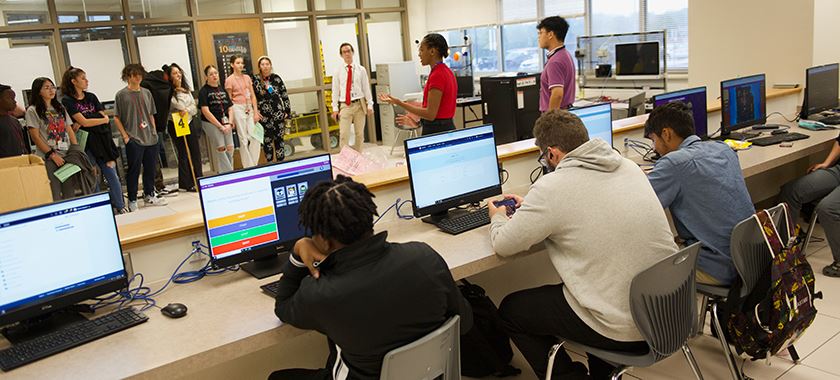 Union Grove seventh-graders tour cybersecurity classroom