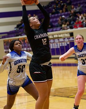 Cats' Dettor battles inside