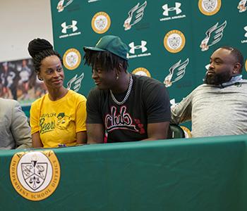 Ellison lineman signs with Baylor