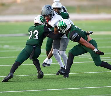 Ellison senior linebacker Kesean Meeks
