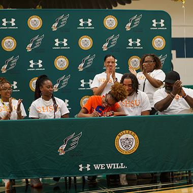 Ellison runner signs with Sam Houston