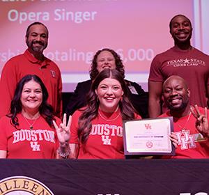 Elena Bryan University of Houston