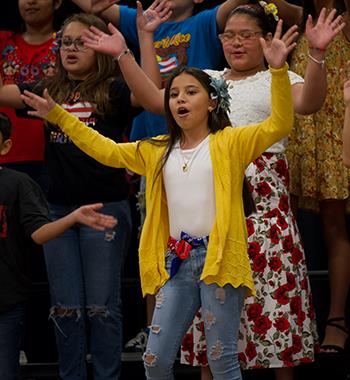 PPES fifth-grade bilingual choir