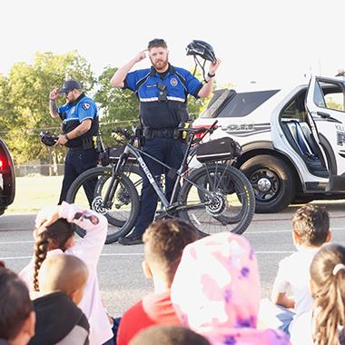 Police demonstrate bicycle safety