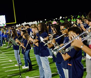 Middle school bands join finale