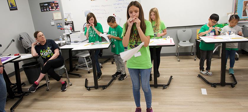  Elementary school science teams compete in the air rocket category