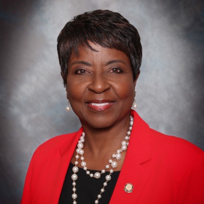 Brenda Adams Headshot